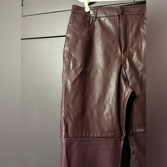 BNWT Size 14 Women’s Chocolate Mauve colour Pleather Leather Pants Joe Fresh - Picture 2 of 9